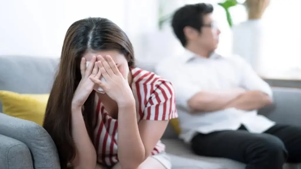Cưng chiều vợ như công chúa, tôi đau đớn phát hiện sự thật sau buổi họp lớp